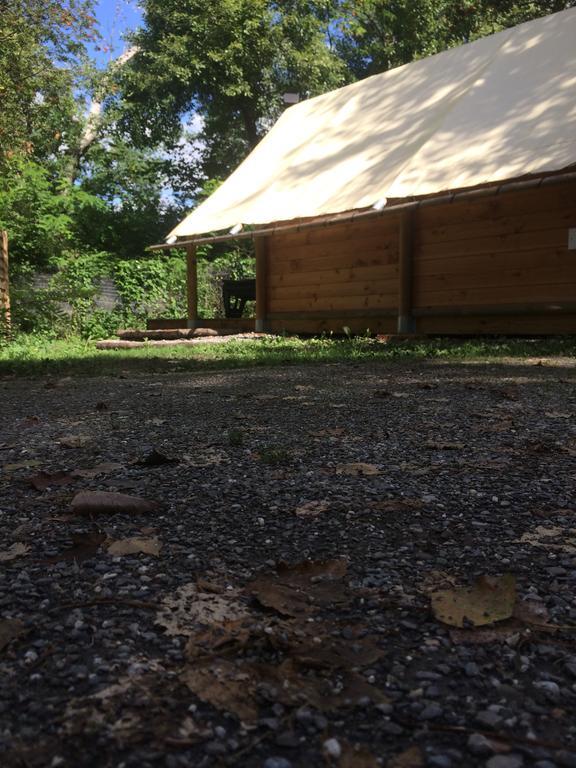 מלון אמבראן Camping Les Grillons מראה חיצוני תמונה